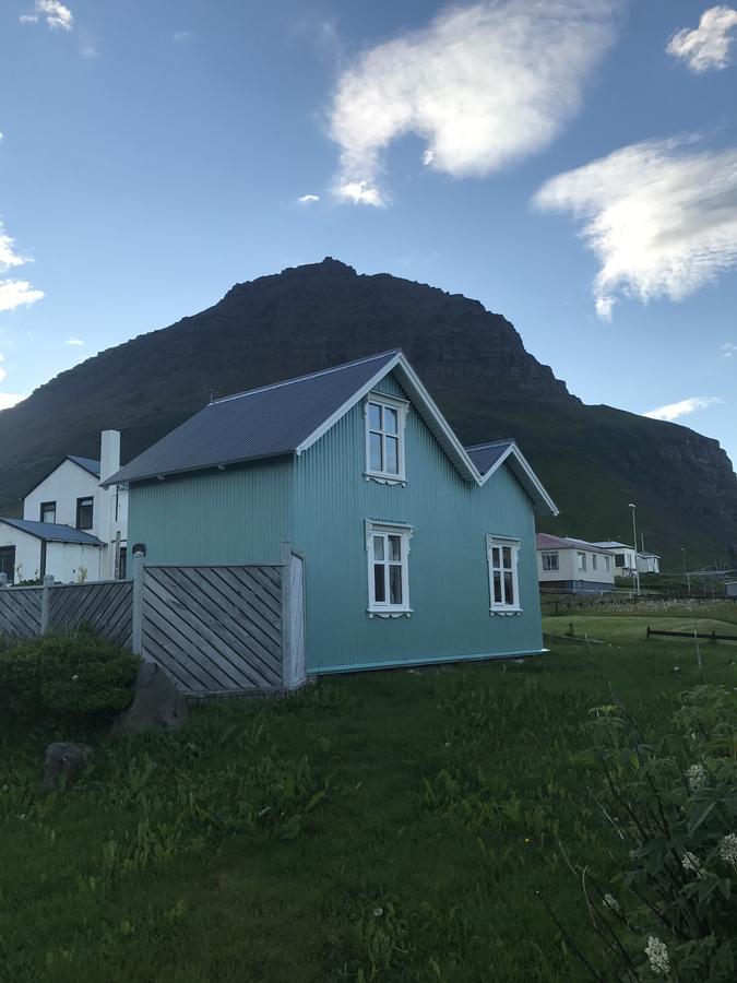 Вілла The Little House Bolungarvik Екстер'єр фото
